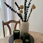Modern Two Bedroom 2025- Renovated With Pool