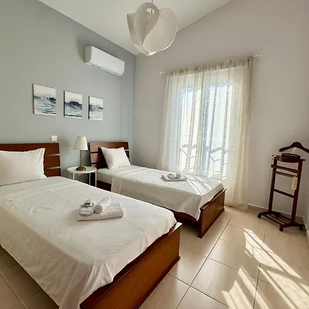 Modern Two Bedroom 2025- Renovated With Pool Paphos