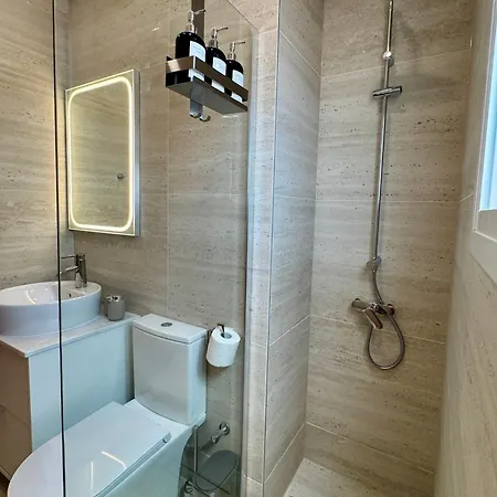 דירה Modern Two Bedroom 2025- Renovated With Pool